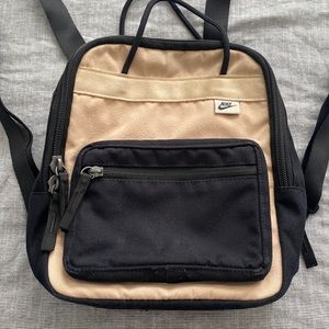 Nike Tanjun Mini Backpack
